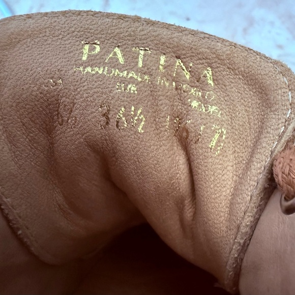 Portland Suede Leather LOW TOP Taupe
STREET SNEAKER Women’s Size 36.5 or 6 - Picture 9 of 9